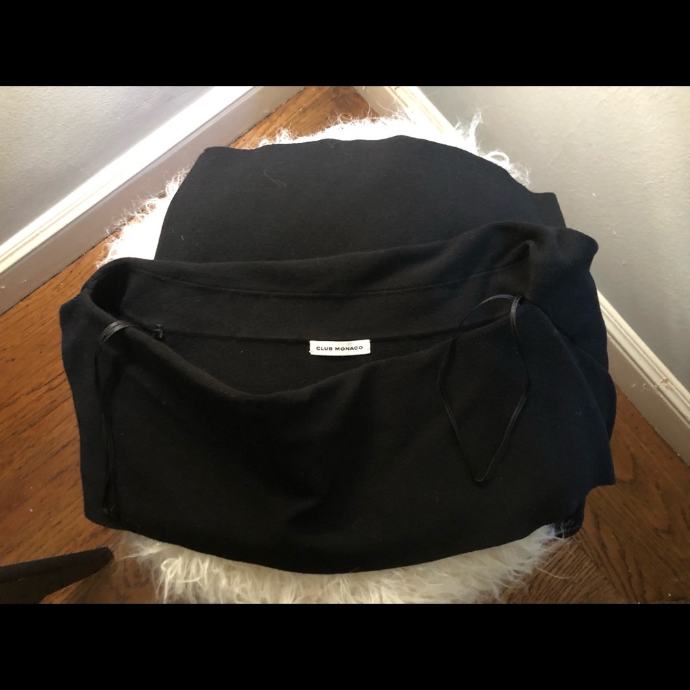 Club Monaco off the shoulder short sleeve - Picture 4 of 7
